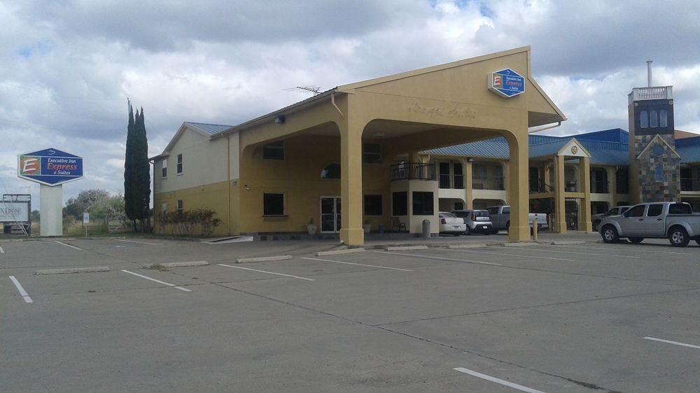 Executive Inn & Suites Cuero Exterior photo